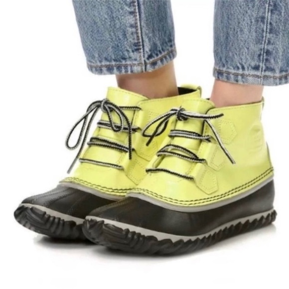 Sorel Shoes - NWT Sorel Women's Winter Boots - Yellow and Black Waterproof